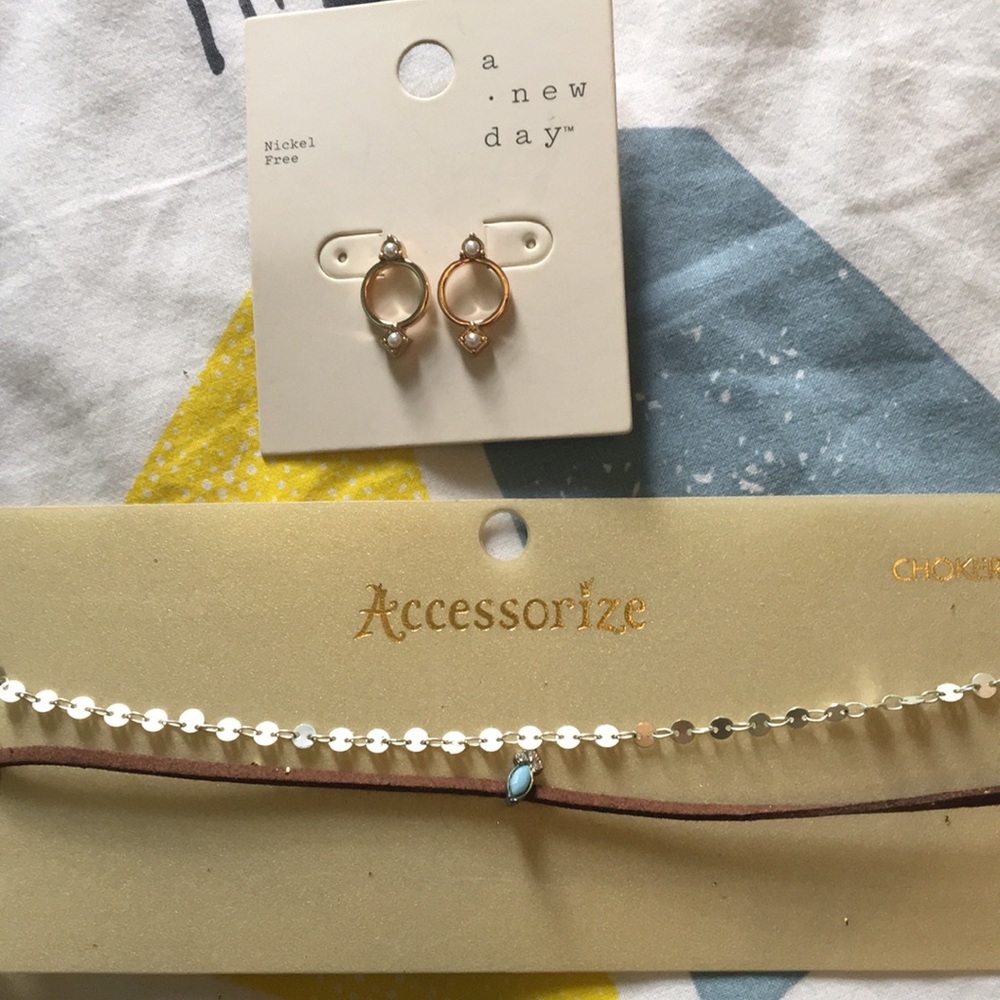 EARRING AND CHOKER SET